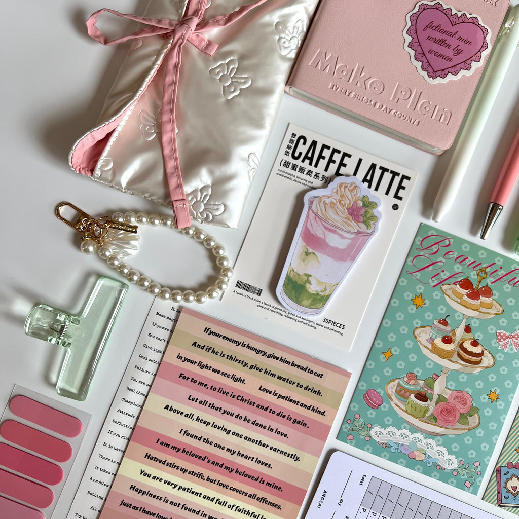 🌷 Mint & Blush Moments
