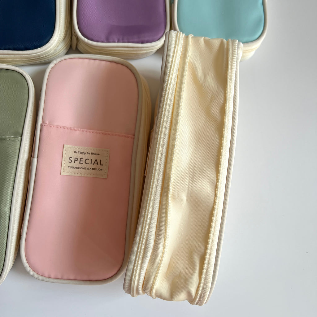 ✨ Expandable Large Capacity Pencil Case