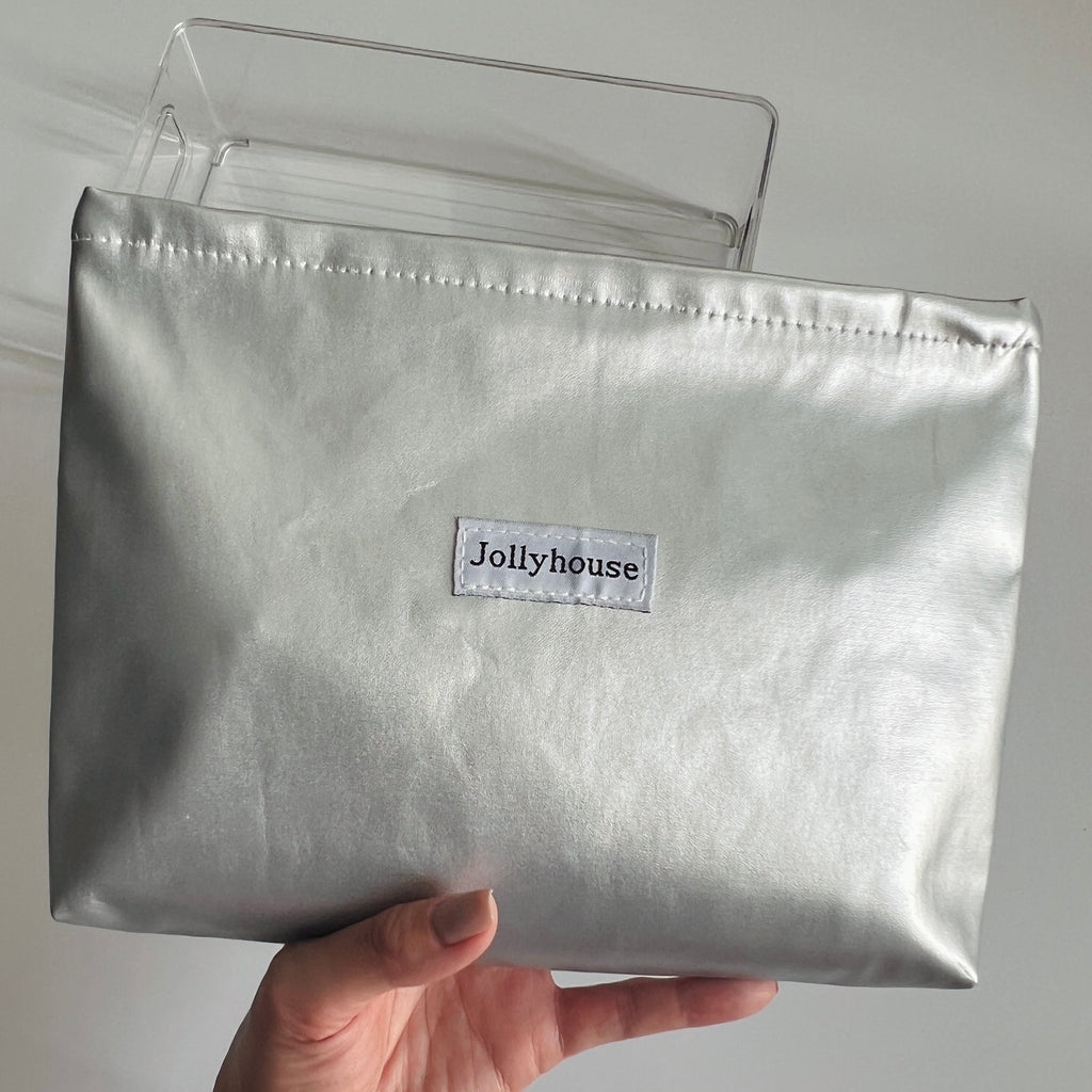 🤍 Minimal Metallic Makeup Pouch