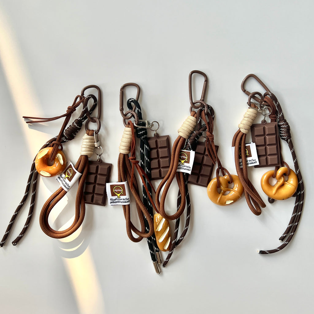 🥨 Cozy Bakery Keychain