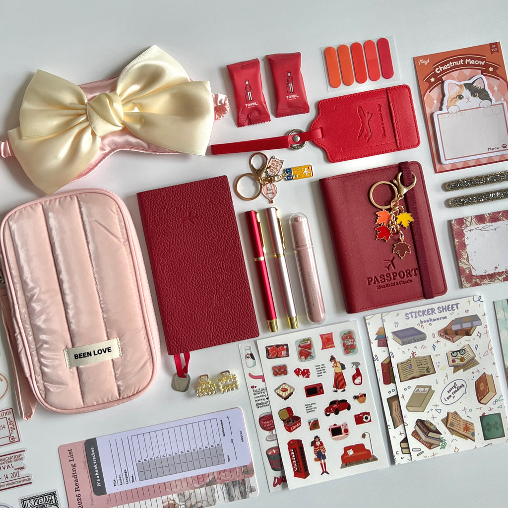 ❤️ Red Wander & Read Travel Bundle