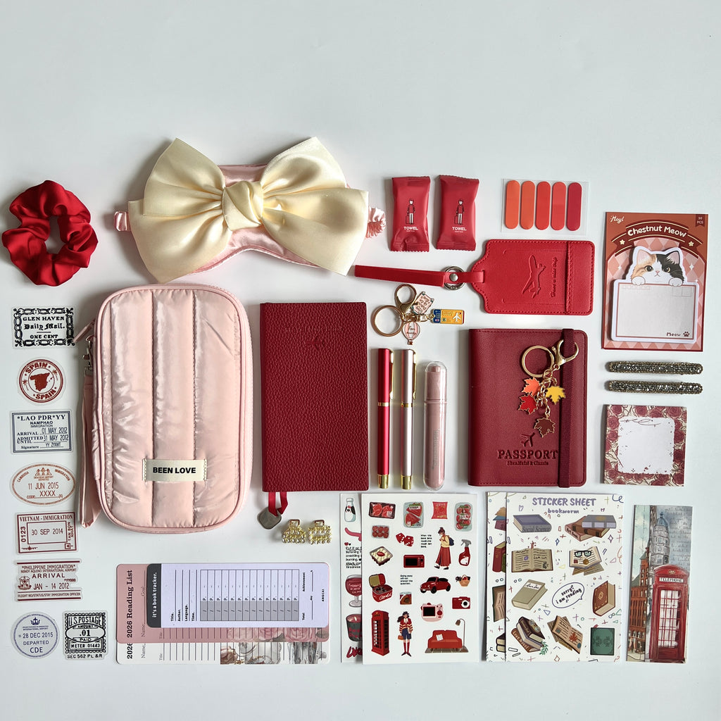 ❤️ Red Wander & Read Travel Bundle