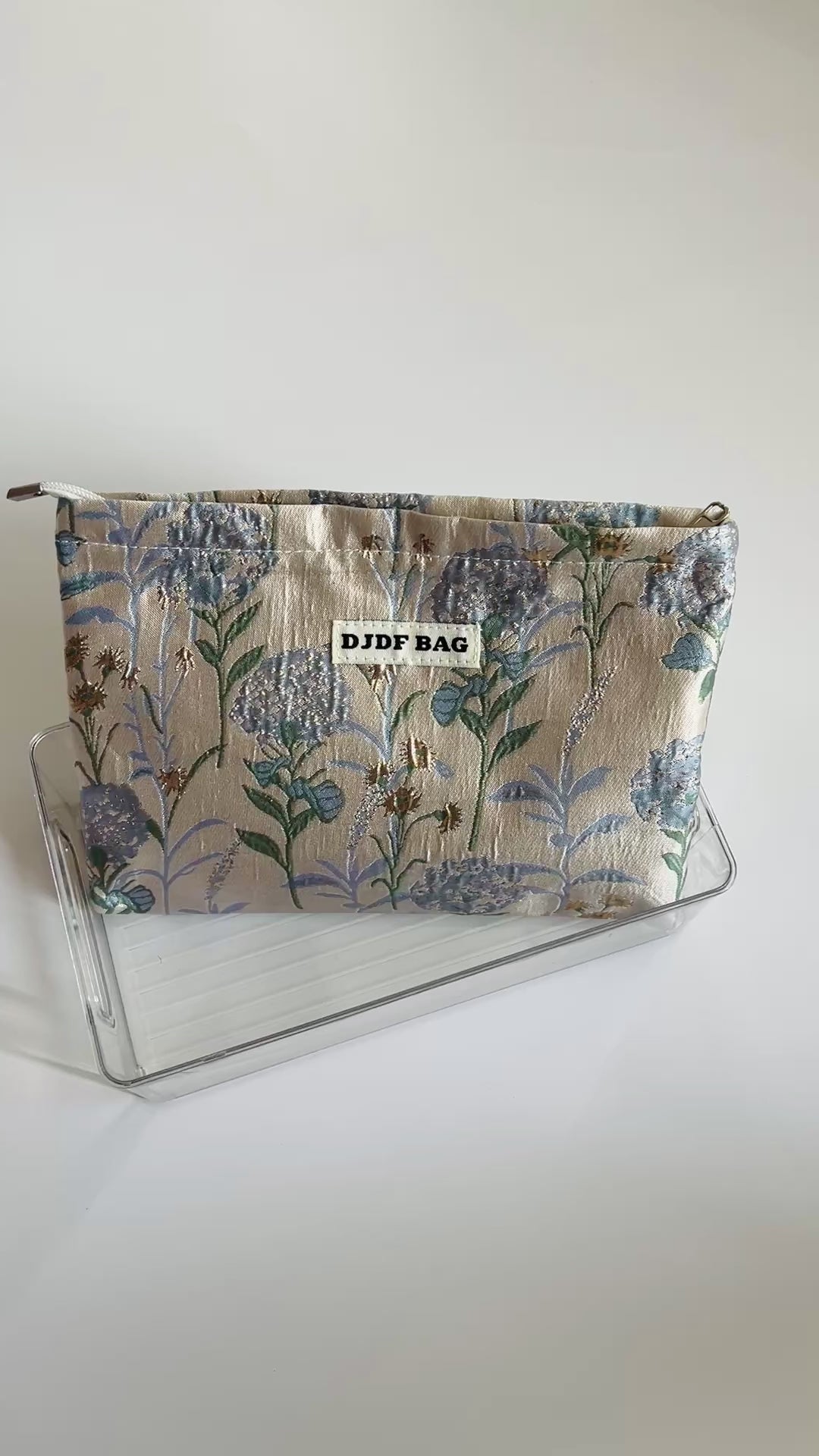 🌿 Soft Blue Botanical Cosmetic Bag
